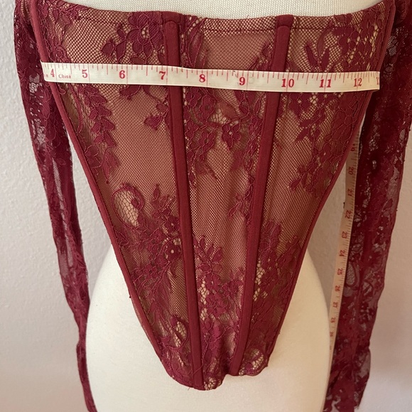 Super Sexy Burgundy lace top with peak hole, long sleeves with ruffles - Picture 6 of 7